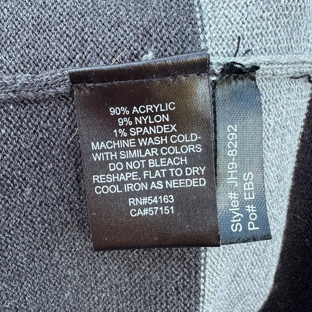 Jessica Howard Women’s Long Sleeved Striped Sweater Dress - Picture 4 of 6